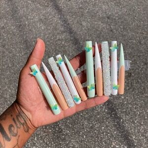 Xxl Press on nails with 3d Butterflies